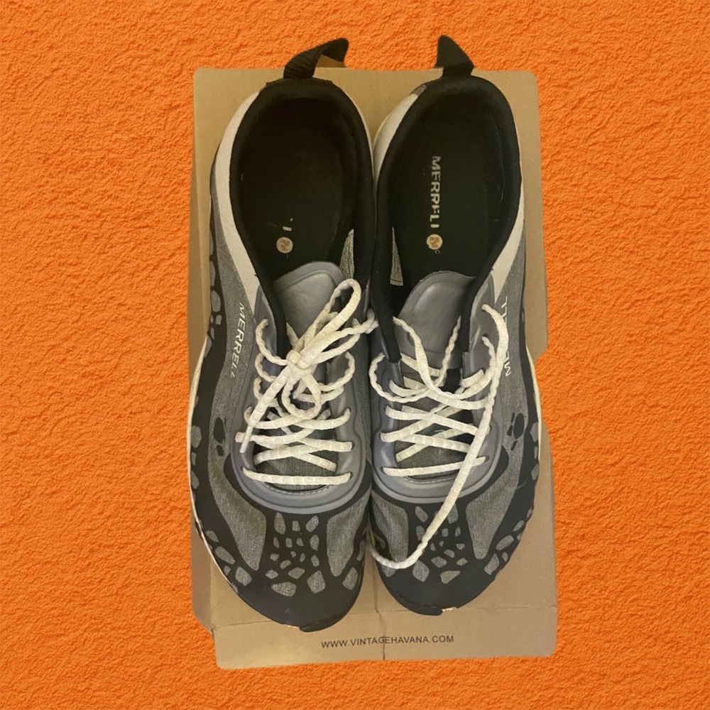 Merrell sneakers size 8